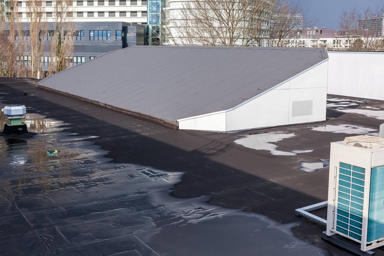 Don’t Miss These Common Flat Roof Problems